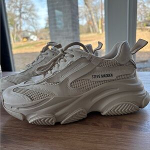 Steve Madden Women's Beige Chunky Sneakers